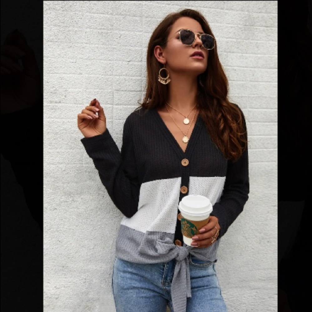 ‼️JUST IN‼️ SMALL colorblock knot hem cardigan - Picture 5 of 7